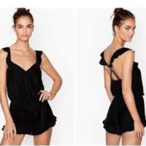 Victoria’s Secret Velvet Black Ruffled Strap Sleep Romper Size XS